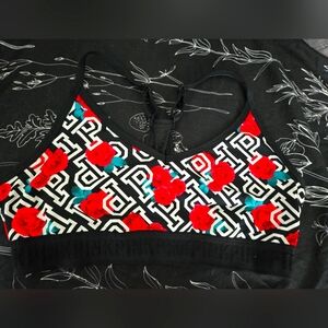 Vs Pink Sports bra size L